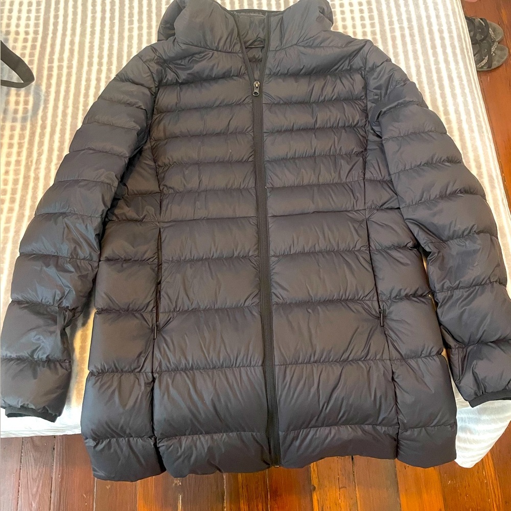 Genuine duck down jacket, size L. Brand new!!